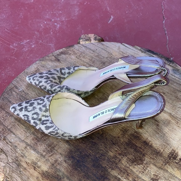Manolo Blahnik leopard print heels - Picture 2 of 8